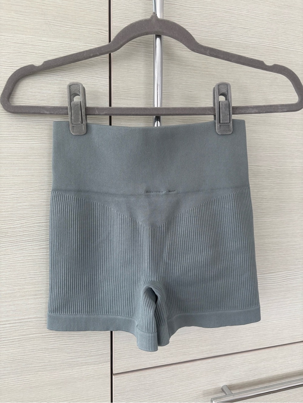 Bo + Tee Ribbed Gym Shorts - Picture 3 of 6